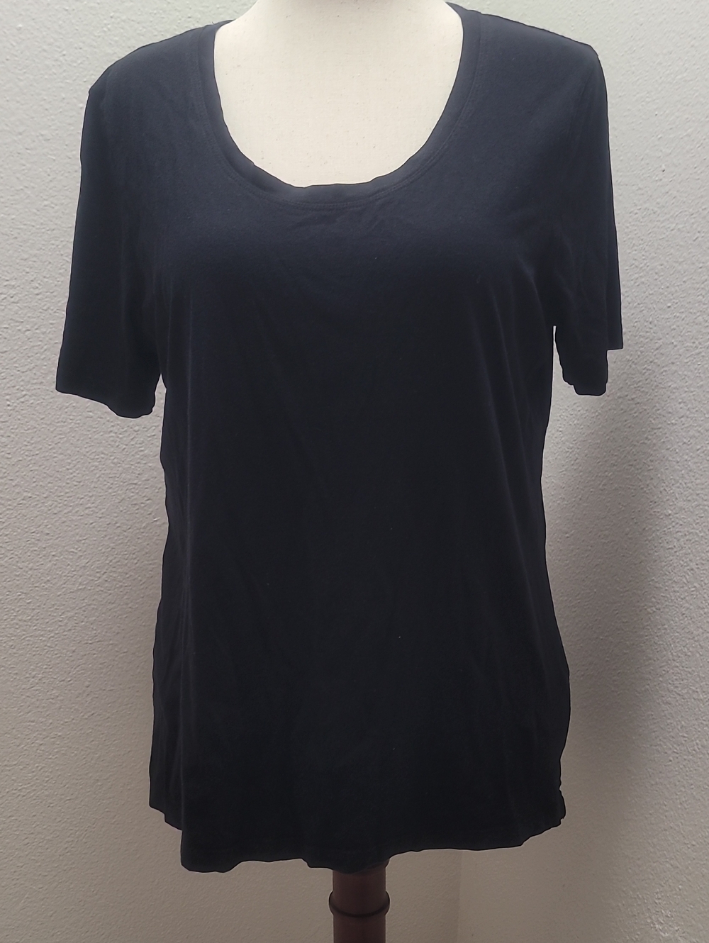 Eddie Bauer Black Scoop Neck Short Sleeve Tee